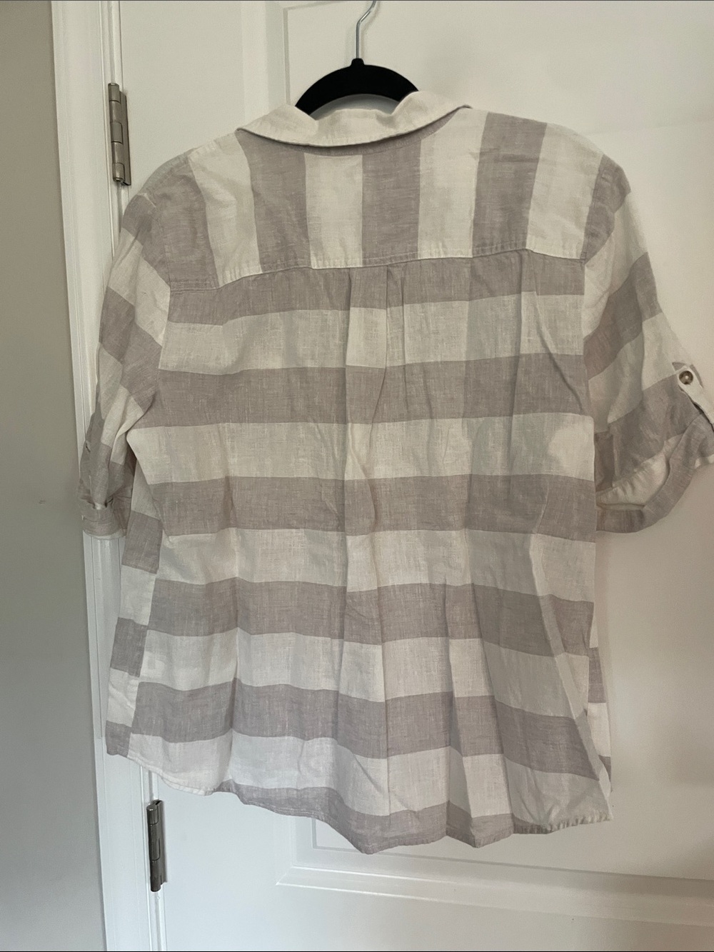 Gray and White Striped Button-Front Shirt Sz XL - Picture 5 of 7